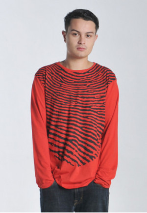 Jerry Moss Jerry Moss quot Finger Print quot T shirt I Beli di ZALORA