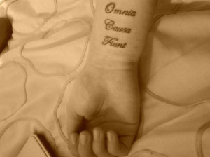 Tatuaggi frasi latine: le più belle [FOTO]