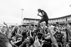 Back > Gallery For > Chiodos 2014