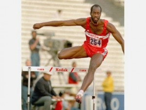 Edwin Moses-my all time hero! my daddy trained with him on the olympic ...