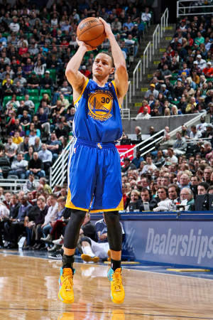Stephen Curry: Shooting Tips From the New 3-Point Record Holder