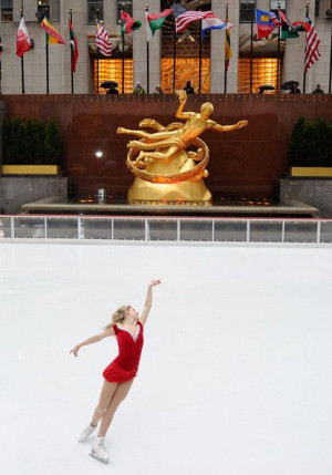 Gracie Gold Photos: Gracie Gold Figure Skates at Rockefeller Center