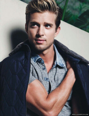 OMFG Drew van Acker !!!!