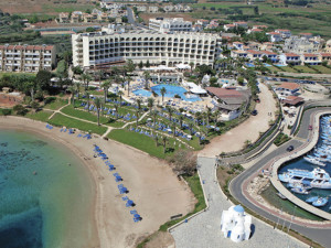 the golden coast beach hotel is a four star hotel with five star