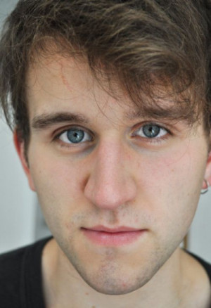 Harry Potter’s Dudley Dursley Is All Grown Up! (6 pics)