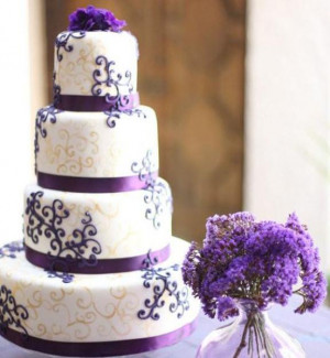 Purple-wedding-theme-ideas_Purple-swirl-cake.jpg