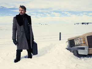 Watch the first 7 minutes of the Fargo TV show