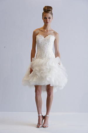 Short & Sweet Ruffle Wedding Dress...