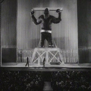 The mighty Kong on stage in King Kong (1933)