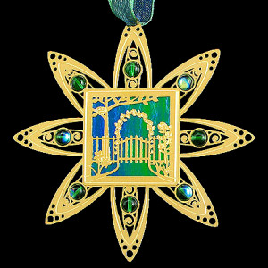 Our attitude toward life determines life's attitude towards us.