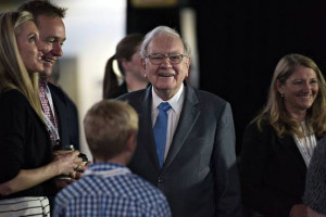 Shareholders of Berkshire Hathaway Inc. made Warren Buffett work a ...