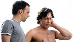 Alejandro Amenabar and Javier Bardem on the set of 