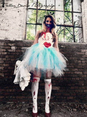 ... Scary Alice Costume, Dead Alice In Wonderland, Alice Zombie, Creepy