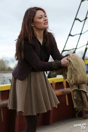 Anyone know where you can get Belle's wardrobe? Ouat Fashion, Style ...