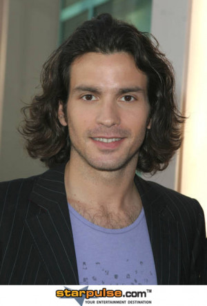 Santiago Cabrera Heroes Photo