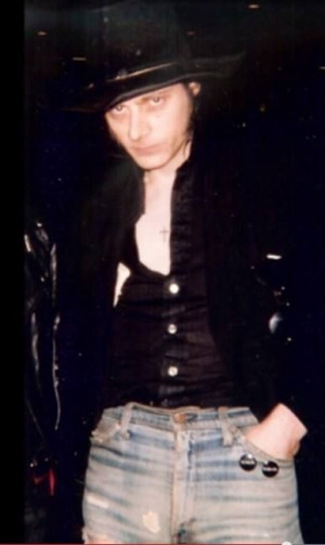 Andrew Eldritch without glasses: Andrew Eldritch