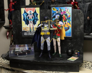 ... Hot Toys-MMS 218/219-Batman(1966)-Batman and Robin 1/6th Scale Figures