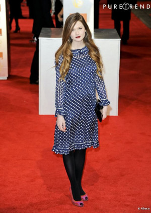 Bonnie Wright poup e r tro en Prada