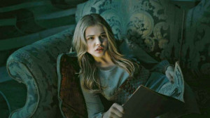 Whatcan DarkShadows fans hold onto here?