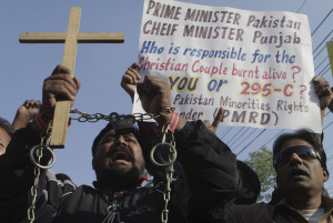 2014. Police in Pakistan said Tuesday a Muslim mob has more
