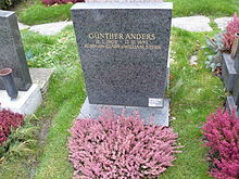 Günther Anders' grave in Vienna