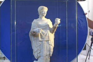 0425 Marble statue of the Greek goddess Aphrodite (Roman: Venus)