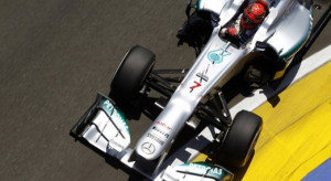 Bernie Ecclestone brengt Mercedes in de problemen