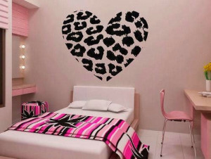 Dormitorios en rosa y negro estilo animal print