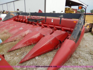 Case IH 1083 corn head , Eight row , PTO driven , 42 5 quot opening ...