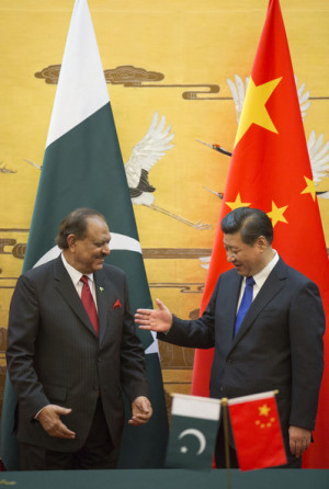 Xi Jinping Pakistan President Mamnoon Hussain L attends a signing