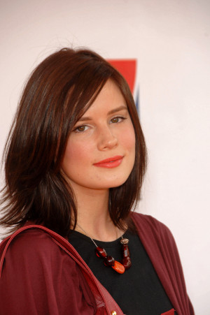 Chelsea Hobbs Image Imgth Free Images Hosting