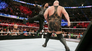 John Cena a battu Seth Rollins (Match de Tables)