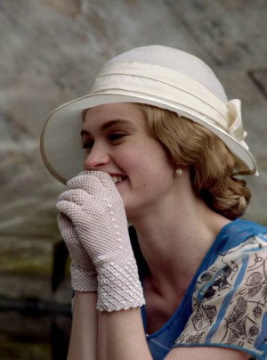 from Downton Abbey 4th season. Rose´s incredible gloves. Rose ...