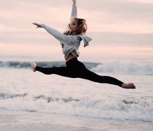 dance-flexible-gymnastics-ocean-Favim.com-2761602.jpg