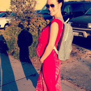 This Photo Of Expectant Olivia Wilde Is The Sweetest Thing Ever