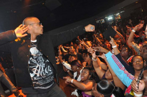 FRESH OUT OF JAIL T.I. PERFORMS