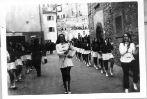 Gruppo majorettes quot Les minettes quot