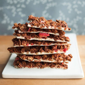 Recipe: Strawberry-Almond Granola Bark Recipes from The Kitchn