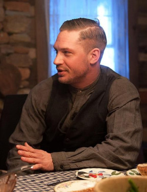 Tom Hardy on the set of LawlessCeleb Crushes, Edward Thomas, Hardy Hot ...