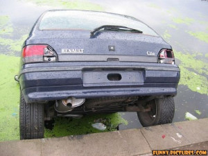 ... .net/images/2011/05/02/funny-car-accident-lake_130434700242.jpg