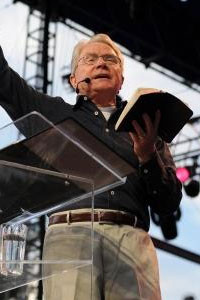Luis Palau to Speak at Commencement in Celebration of Multnomah's 75th ...