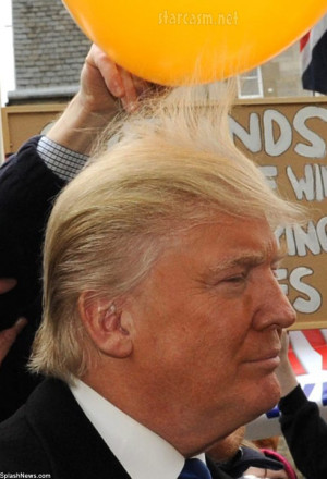 PHOTO Protester messes up Donald Trump’s hair with static balloon