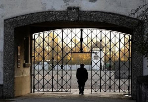 ... Arbeit macht frei' gate stolen from Dachau death camp - Yahoo Finance