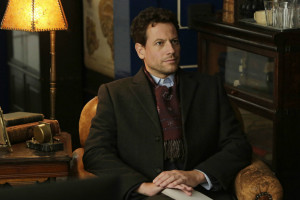Ioan Gruffudd lives 'Forever' in trailer for new ABC series