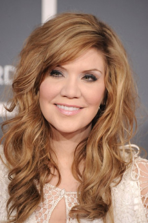 Alison Krauss Poses With