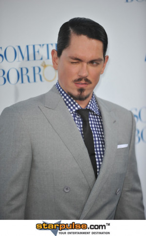 Steve Howey