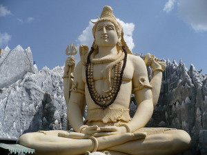 Statue de Shiva dans le temple de Shiv Mandir à Bangalore en Inde