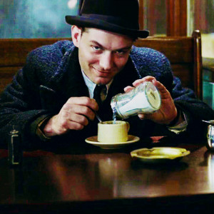 ... villain in movie history jude law in road to perdition was pretty evil