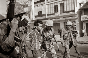 Saigon execution: Murder of a Vietcong by Saigon Police Chief, 1968