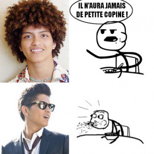 Il n'aura jamais de petite copine : level Bruno Mars